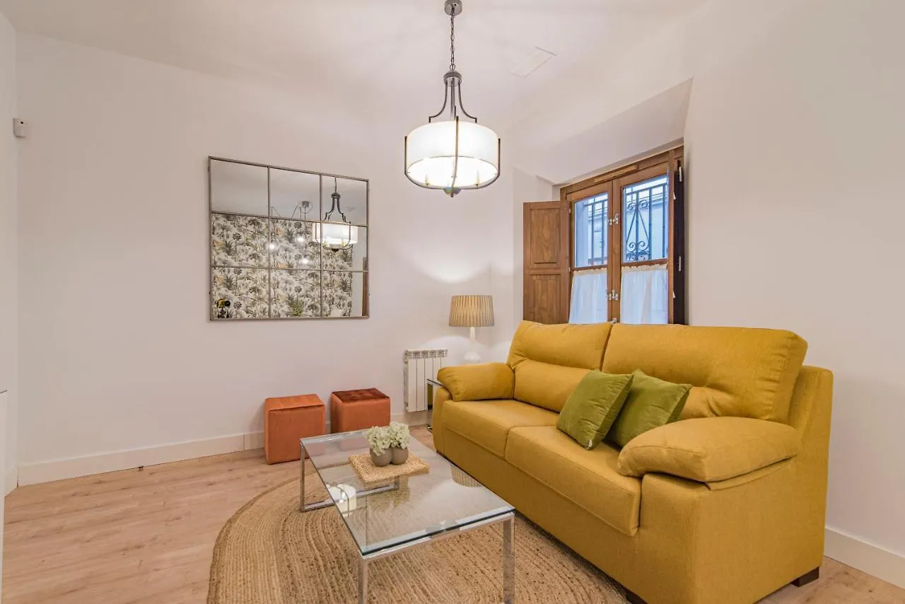 Apartamento Qh Plaza De La Trinidad Granada
