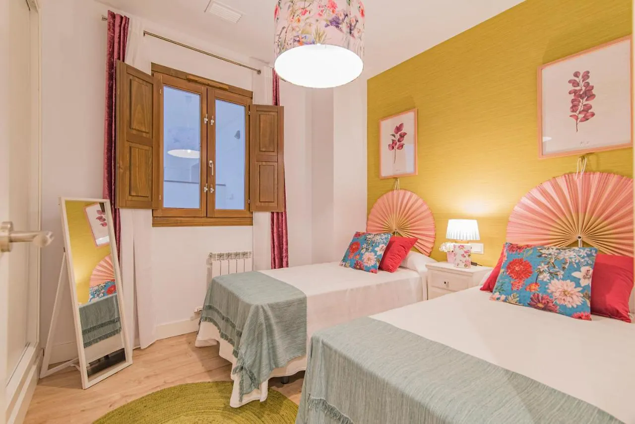 Apartamento Qh Plaza De La Trinidad Granada España